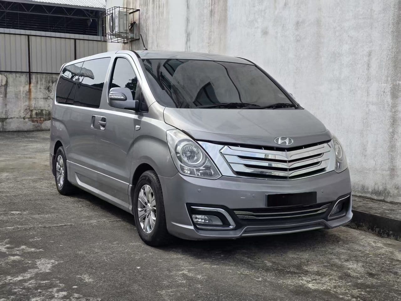 2015 Hyundai Starex 2.5 Auto
