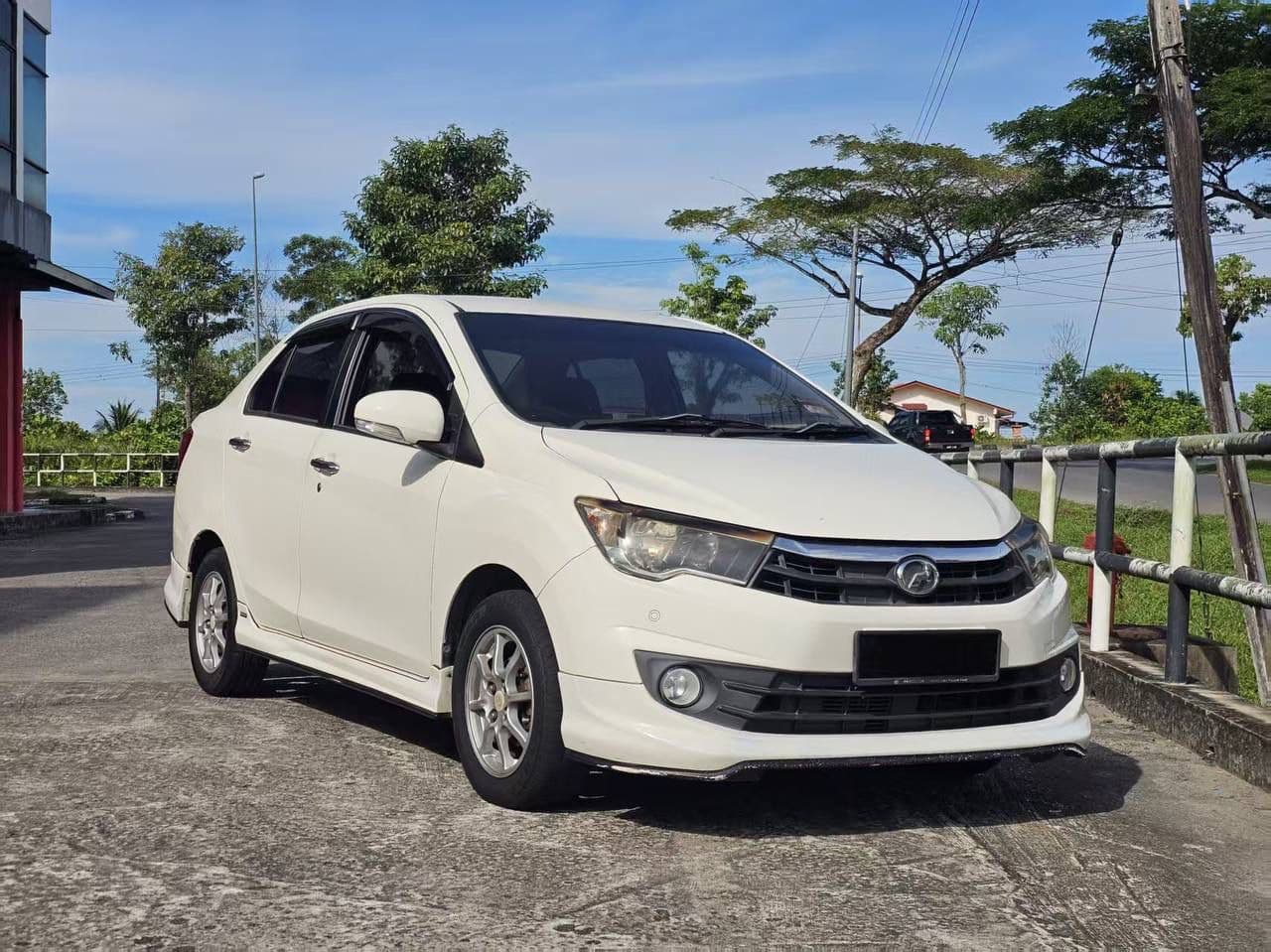 2017 Perodua Bezza 1.3 Auto